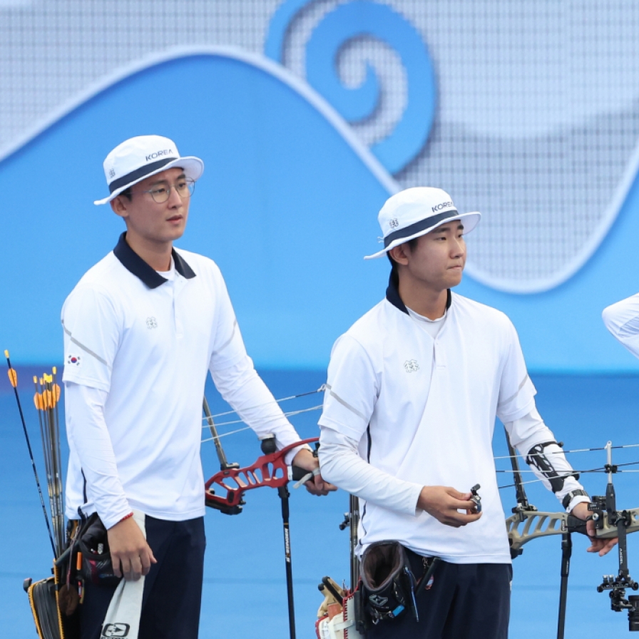 S. Korea grabs silver in men's compound archery team event