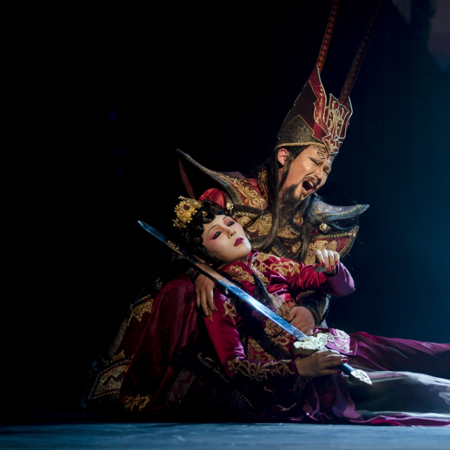 [Herald Interview] Korean 'changgeuk' meets Peking opera