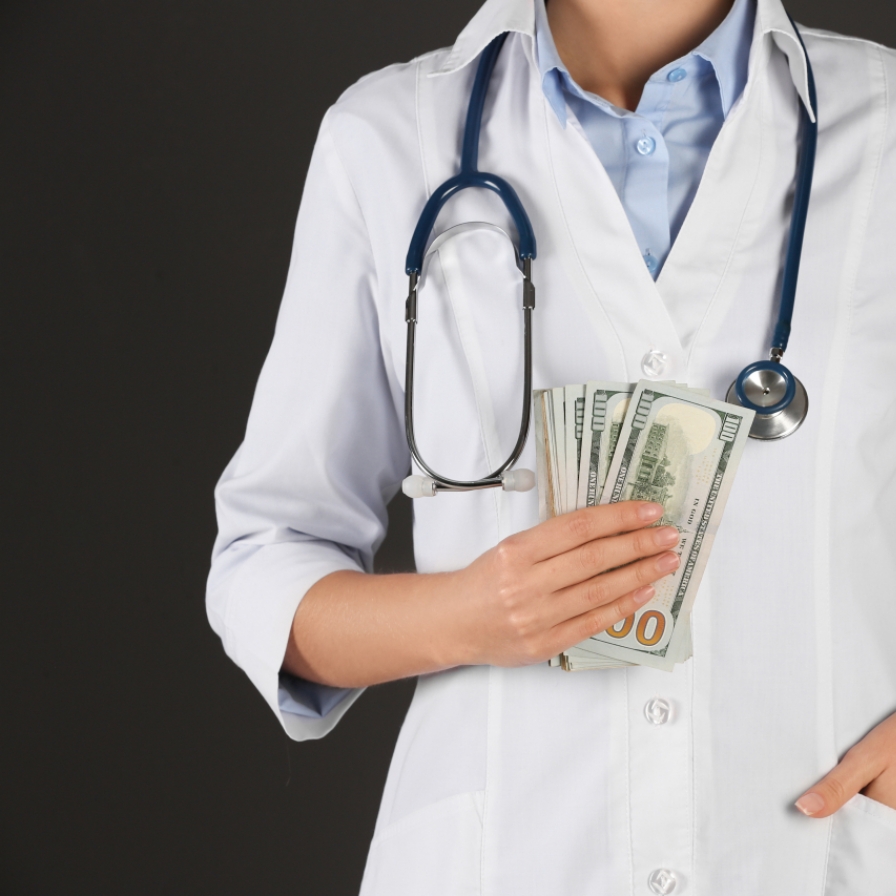 More elementary, middle school students want to be doctors because it 'pays well'