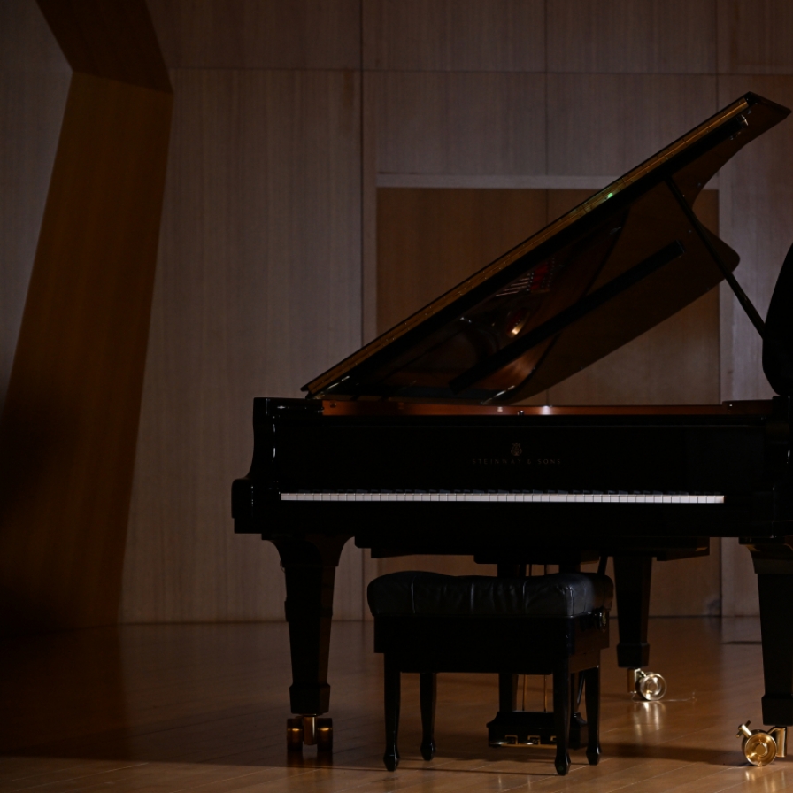  'Nerd' pianist Kim Jun-hyung unveils artistic vision at Kumho