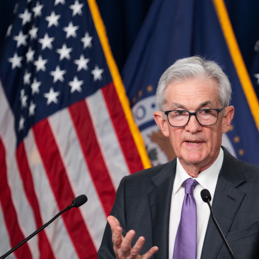 US Fed keeps key rate unchanged for 5th straight time, signals 3 rate cuts this year