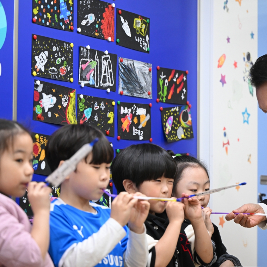Korea to cut no. of teachers amid diminishing student numbers