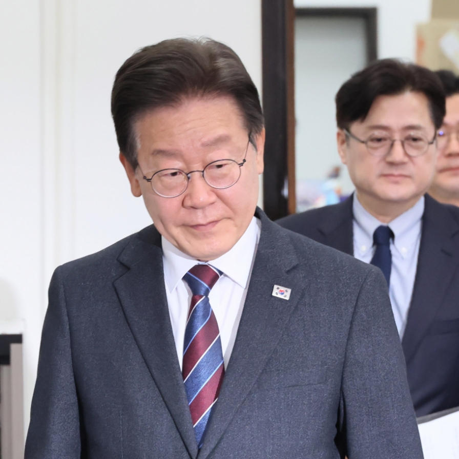 Democratic Party of Korea pushes universal cash subsidies to ‘save economy’