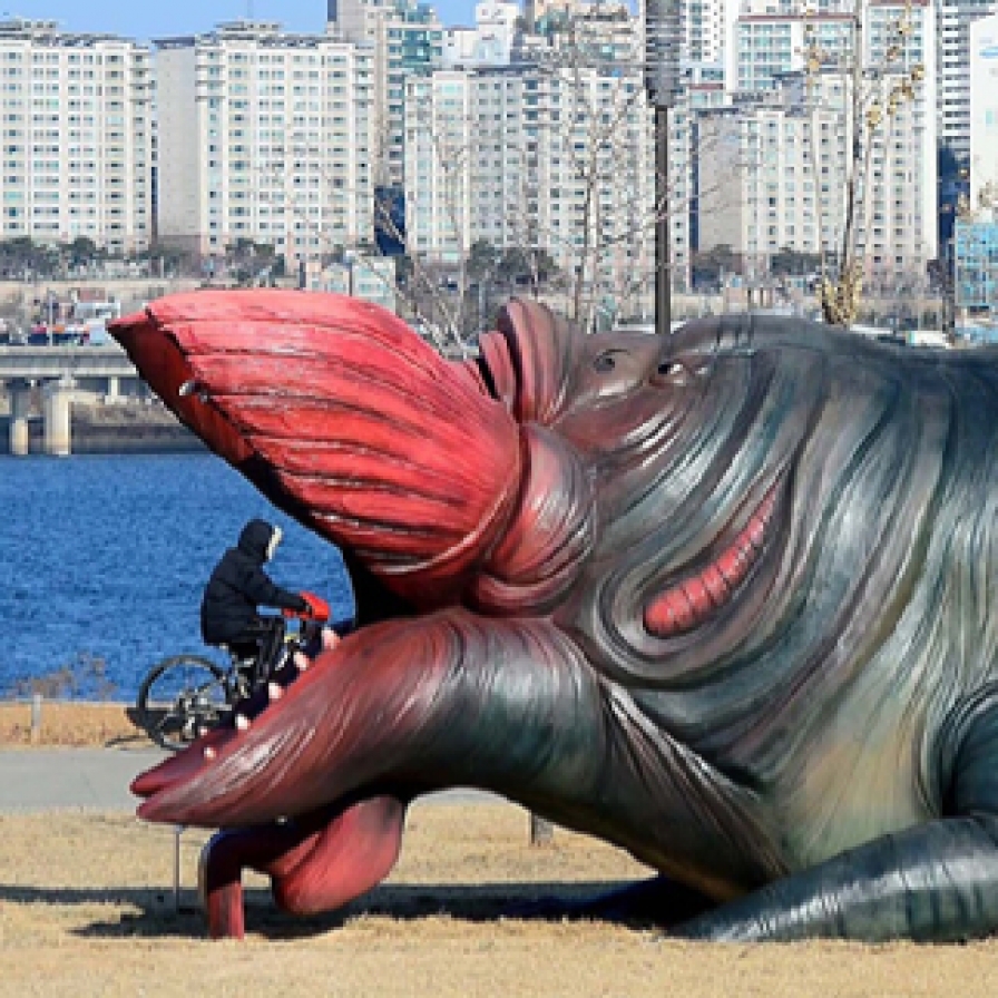 ‘The Host’ creature sculpture in Han River park to be removed