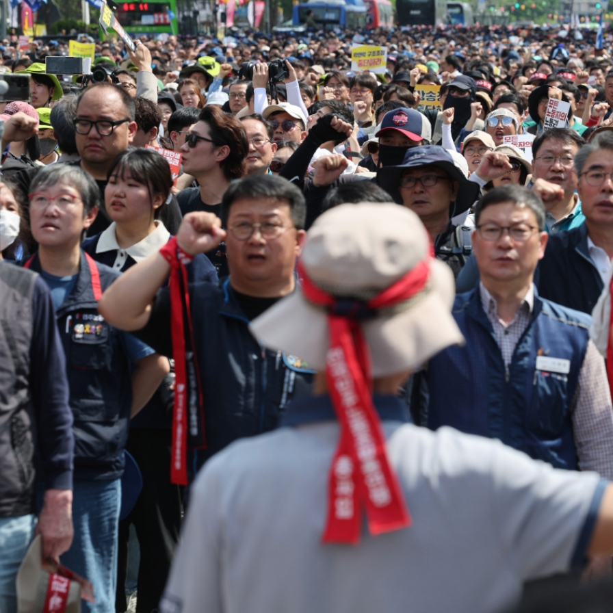 On May Day, labor union blasts Yoon's foreign nanny proposal