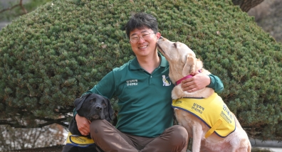 [EYE] 'Dogs cherish time with human companions, visually impaired or not'