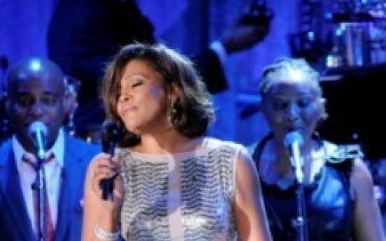 Whitney Houston voluntarily enters rehab