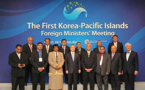 Ministers from Pacific islands discuss climate change, relations