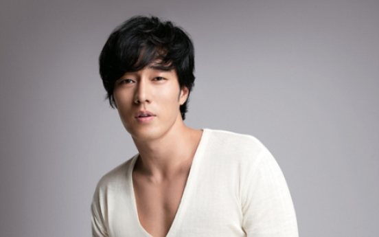 So Ji-sub to become first male Vivien model