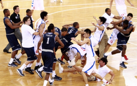 US, Chinese basketballers brawl during Biden visit