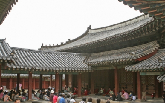 Rare Joseon court music forms harmonies at dawn