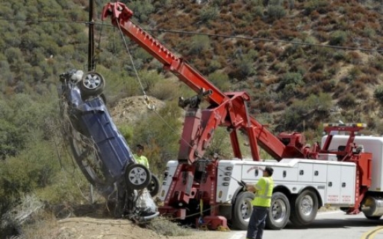 California man found alive by his children after wreck