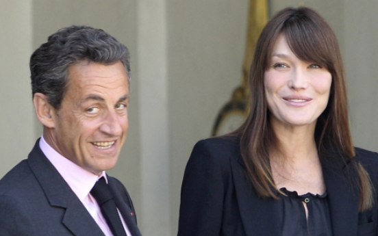 French first lady gives birth to girl: report