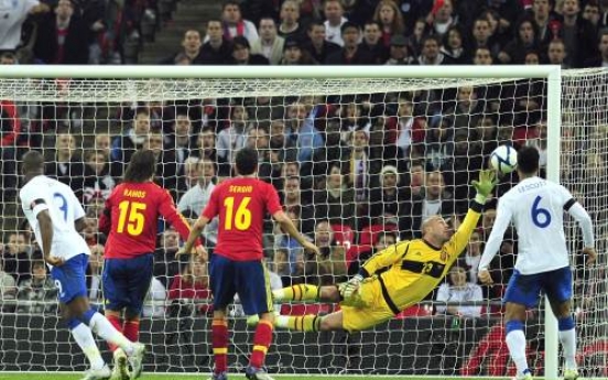England shuts out Spain 1-0