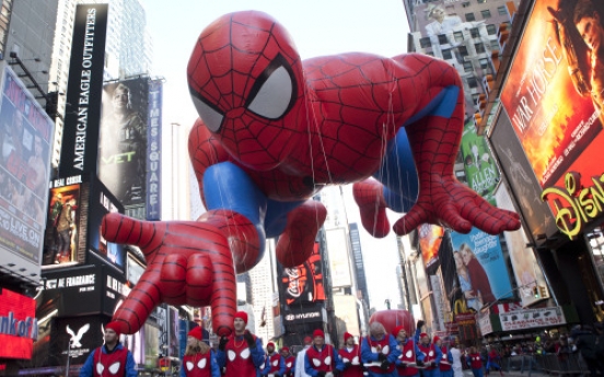 Festive Thanksgiving Day Parade heads through NYC