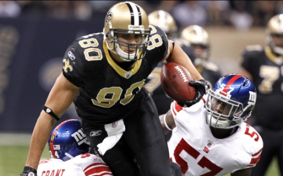 Saints demolish Giants 49-24