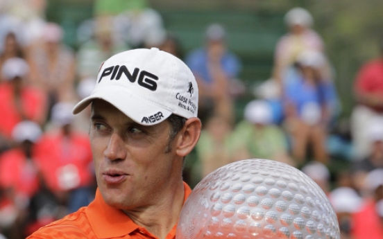 Westwood retains title in Sun City