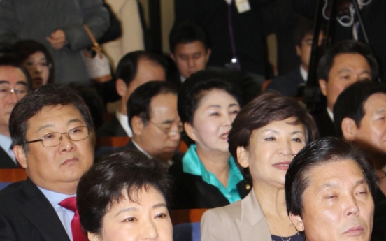 GNP unifies around Park to reform party