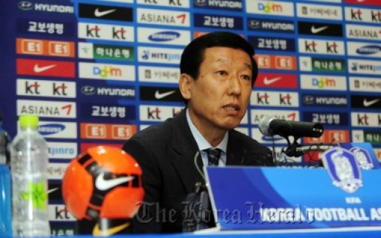 Choi says will lead national soccer team till June 2013