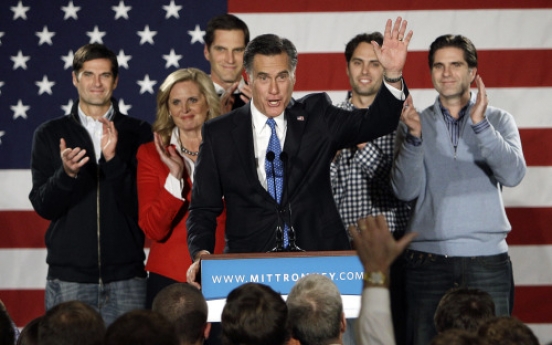 Romney edges Santorum by 8 votes