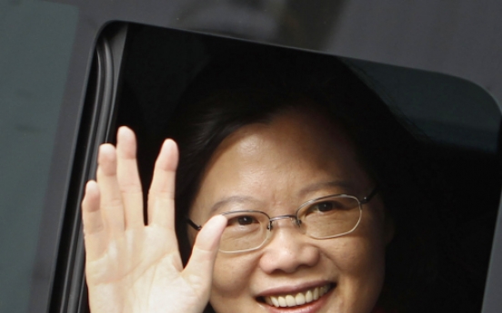 Taiwan’s Tsai seeks to be 1st woman president