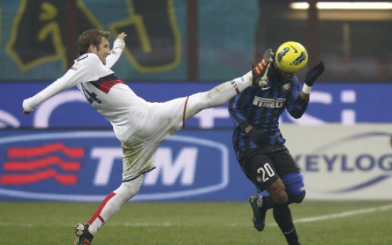 Inter cruise past Genoa second string