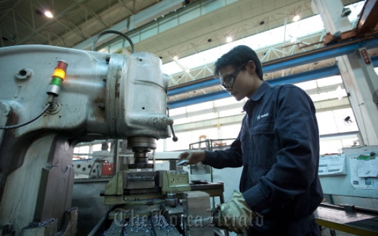 Manufacturing unexpectedly grows in China