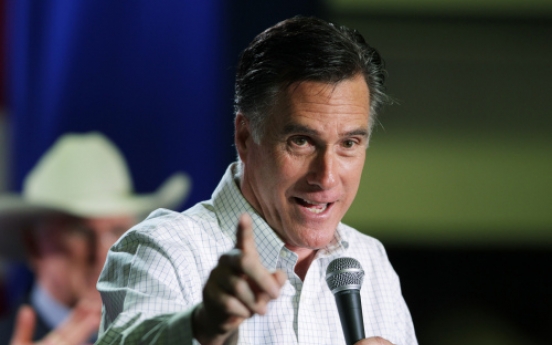 Romney rolls to easy win in Nevada caucuses