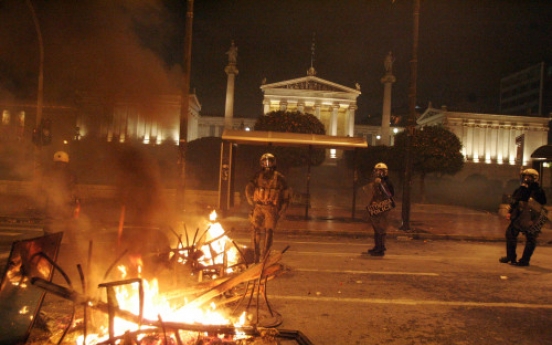 Greece passes austerity deal amid rioting