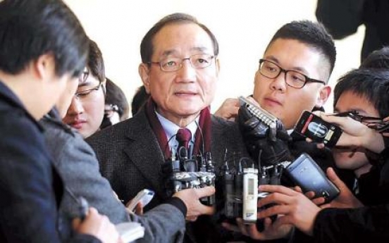 Ex-Lee aide grilled on vote-buying scandal