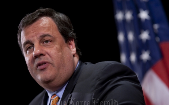 Christie: Buffett should ‘write a check and shut up’