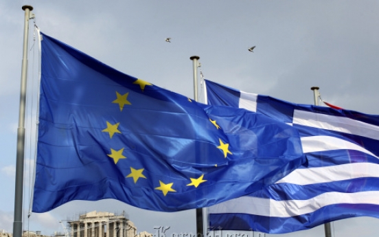 Key investors sign up for Greek bond swap