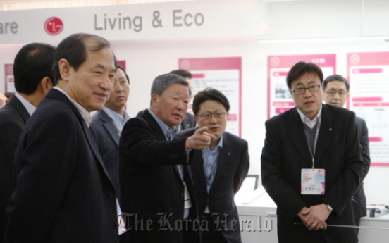 LG chairman orders faster roll-out of OLED TVs