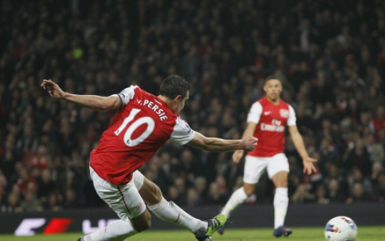 Arsenal sinks Newcastle 2-1 with late goal