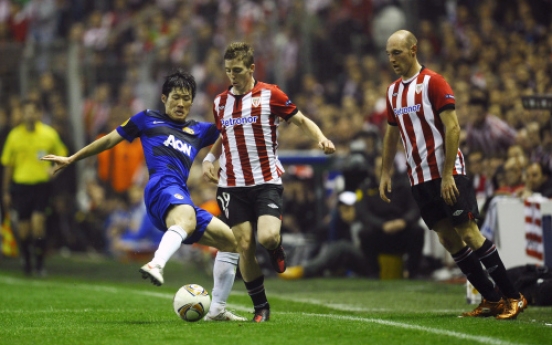 Bilbao blitzes Man U, City also exits Europa