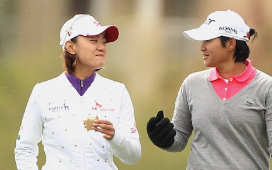 Tseng’s back-nine rally holds off Choi and Miyazato