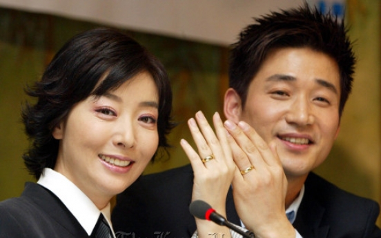 Kim Bo-yeon, Jeon No-min split after 8-year marriage