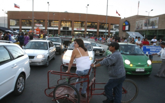 Quake hits central Chile; no reports of deaths