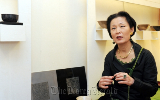 Artist aims for made-in-Korea luxury craft brand