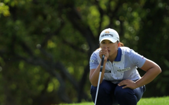 Amy Yang ends Tseng’s run, leads Kraft