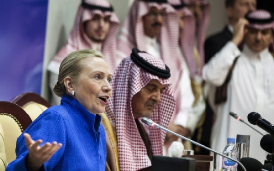 Clinton: Time running out for diplomacy with Iran