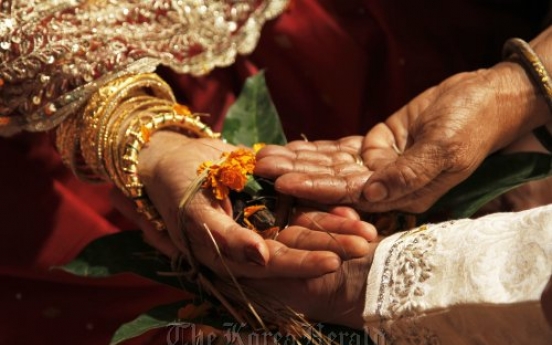 Bangladeshi Hindu women call for marriage reform