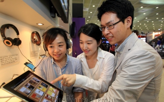 KT unveils content, solutions at IT fair