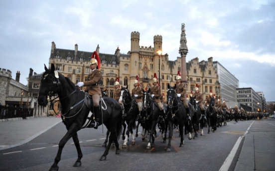 Diamond Jubilee: Britain marks Queen's reign