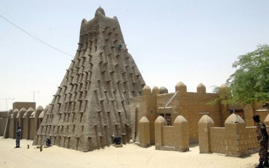 Islamists destroy door of ancient Timbuktu mosque