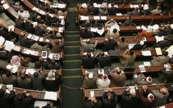 Egypt’s Morsi annuls dissolution of parliament