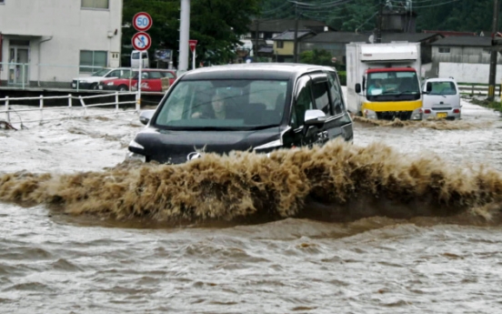 400,000 told to evacuate in Japan deluge