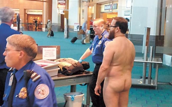 Judge: Man who stripped nude at airport not guilty