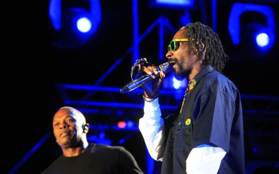 Snoop Dogg becomes Snoop Lion, readies reggae record