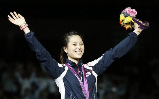 S. Korea grabs gold, bronze in fencing